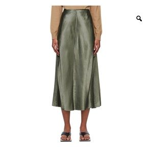 NWT Vince satin slide slit skirt - beautiful, unique color size L